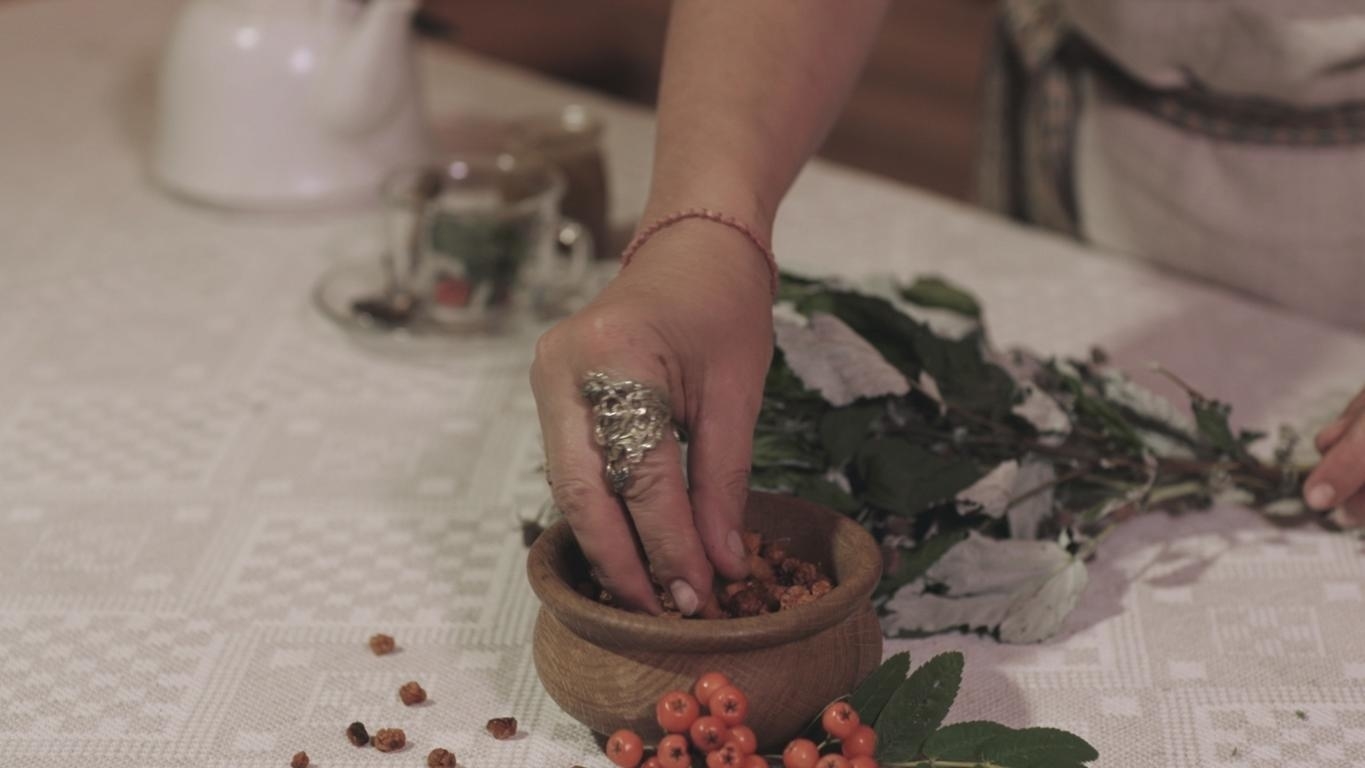 Ashberry and raspberry leaf tea | Atostogos kaime